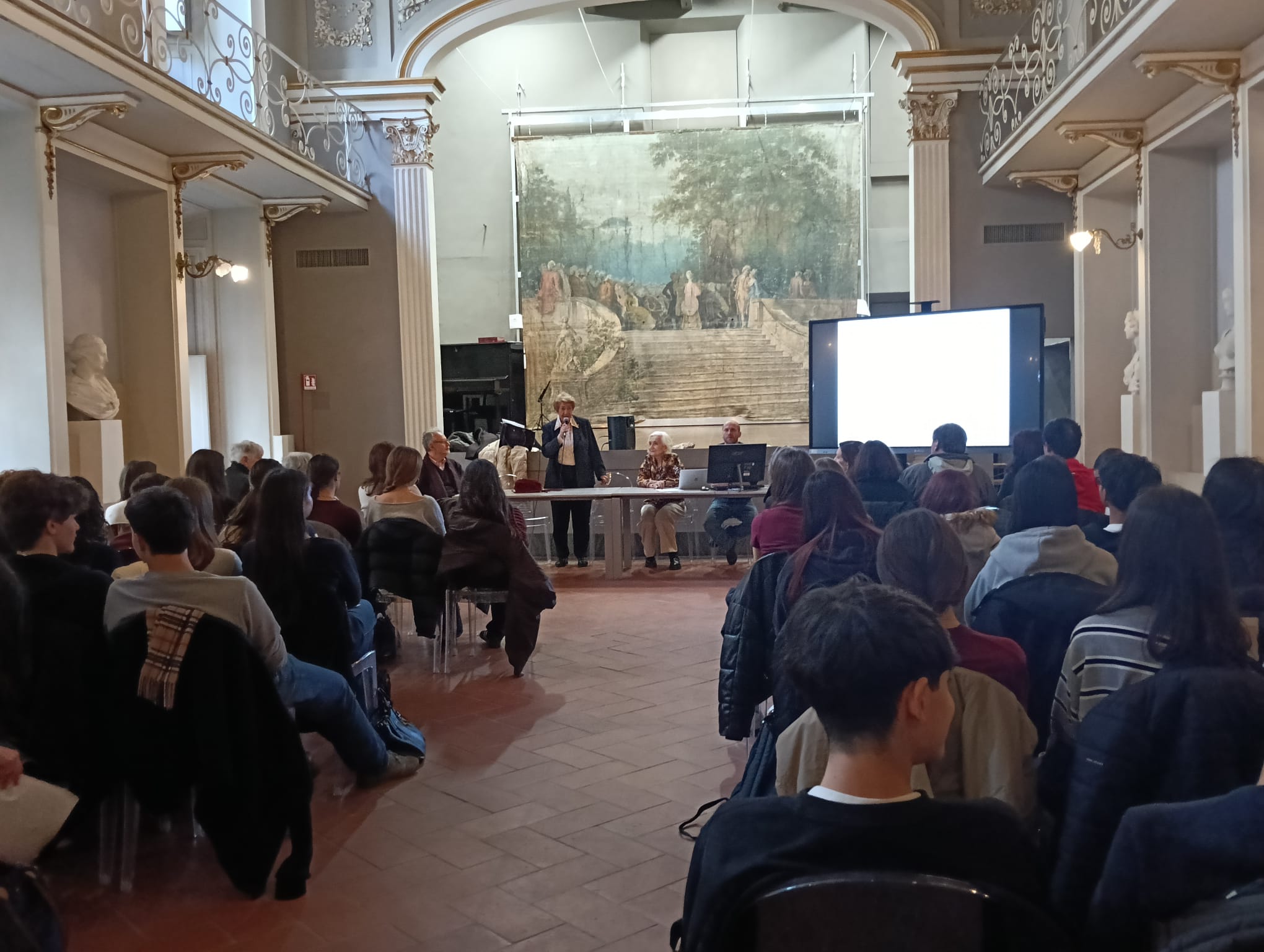 “I giovani protagonisti del loro territorio.  Scoprire il territorio attraverso i 5 sensi”